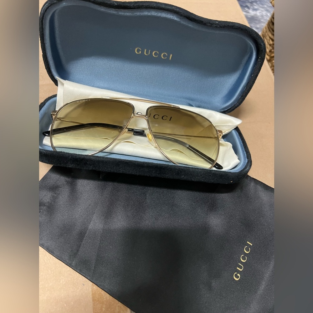 GUCCI Metal Aviator Sunglasses Gold